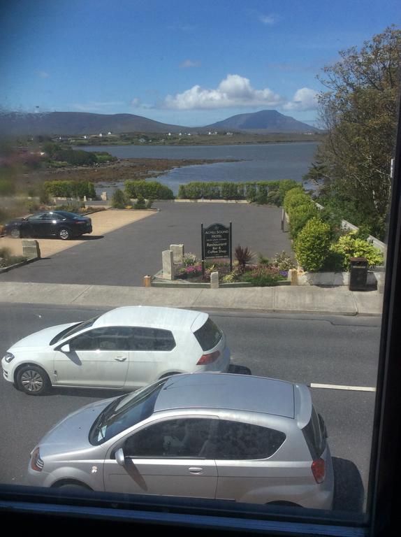Achill Sound Hotel - Ostan Ghob A'Choire Esterno foto