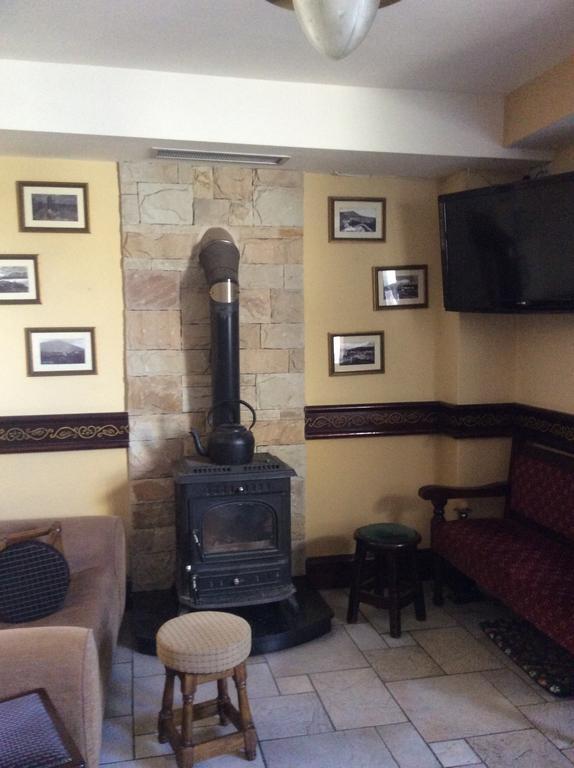 Achill Sound Hotel - Ostan Ghob A'Choire Esterno foto