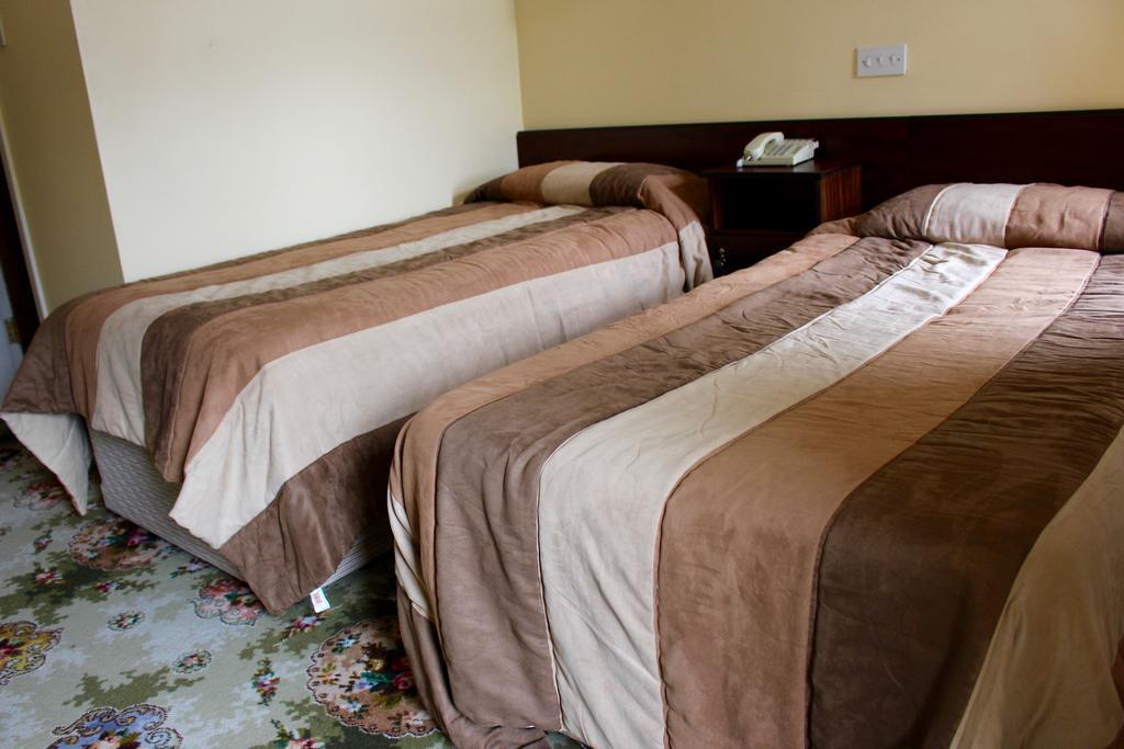 Achill Sound Hotel - Ostan Ghob A'Choire Esterno foto